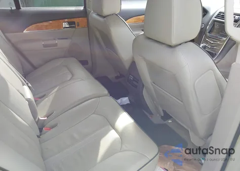 2015 Lincoln Mkx z USA, uszkodzony, nr VIN 2LMDJ6JK3FBL30854